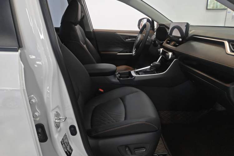 Used Toyota RAV4 2024 2.0L CVT Two-Wheel Drive Fashion Plus Edition