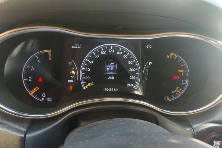 Used Jeep Grand Cherokee 2015 3.0TD Diesel Elite Navigation Edition Instrument Cluster