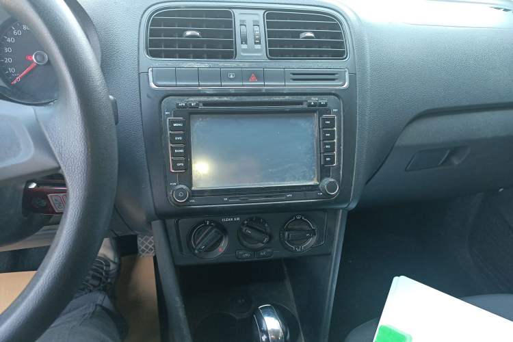 Used Volkswagen Polo 2016 1.4L Automatic Trendy Model Audio And AC Panel