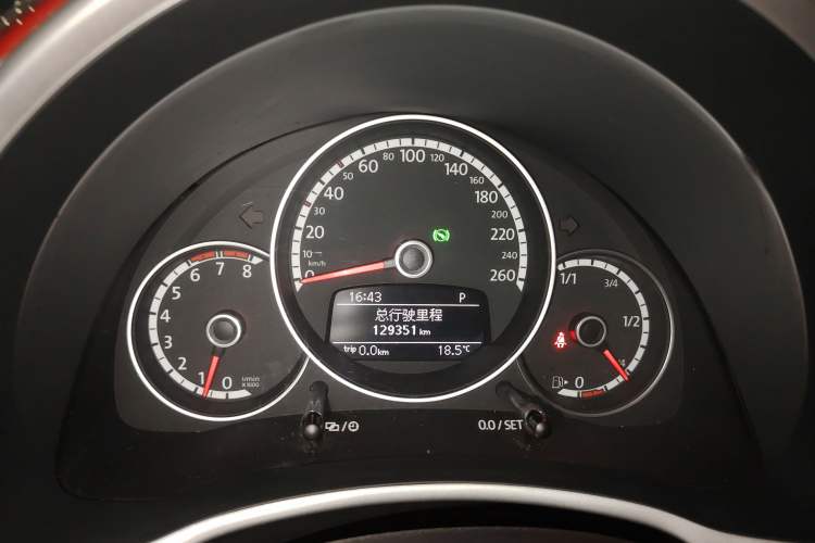 Used Volkswagen Beetle 2015 180TSI model Instrument Cluster