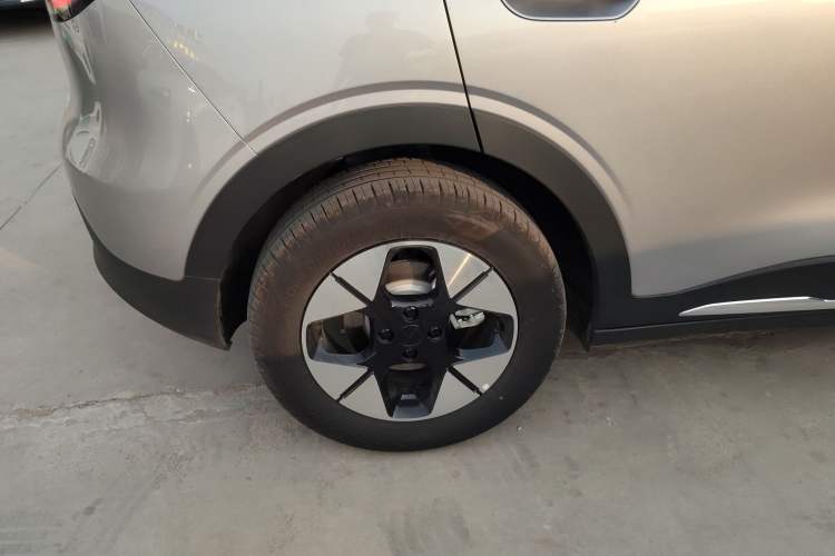 Used Geely Galaxy Geome 2025 310km Dream Edition Right Rear Wheel Hub