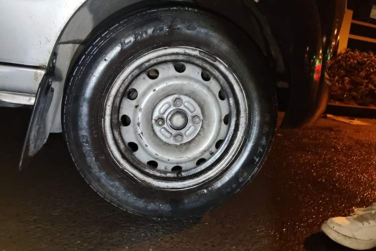 Used Jinbei Hiace X30 2020 1.5L Super-Comfortable Version China VI Standard SWC15M Right Front Wheel Hub