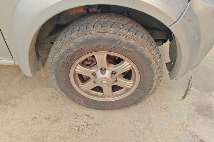 Used Great Wall Wingle 5 2017 2.0T European-spec Diesel Two-Wheel-Drive Entry-Level Big Double-Cab GW4D20D Right Front Wheel Hub