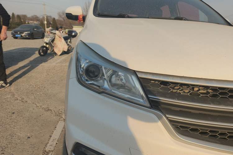 Used Baojun 730 2019 1.5T CVT Fashion Model 7 Seats China VI Emission Standard