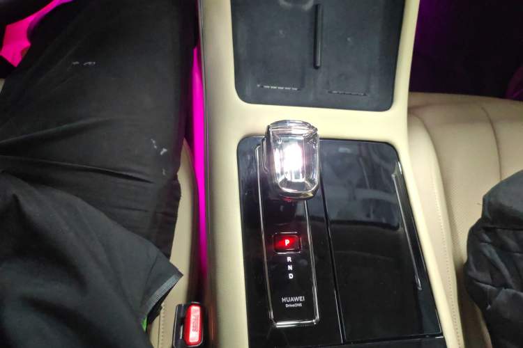 Used Hima AITO M7 2022 1.5T Four-Wheel Drive Luxury Edition
