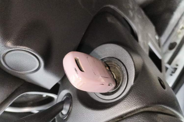 Used Wuling Hongguang S3 2019 1.5L Manual Standard Version China VI Standard Vehicle Key