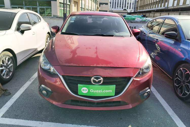 Used Mazda 3 Axela 2016 Hatchback 1.5L Automatic Comfort Model
