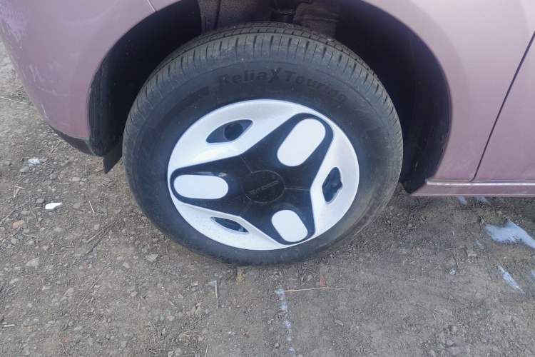 Used Geely Galaxy Panda 2025 210 km – Yuanqi Bear Left Front Wheel Hub