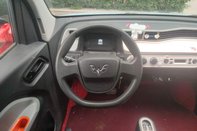 Used Wuling Hongguang MINIEV 2021 Macaron Fashion Model Lithium Iron Phosphate
