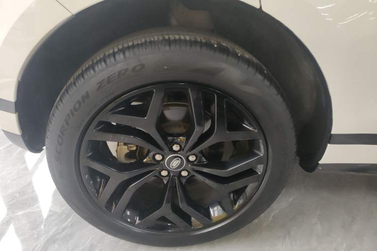 Used Land Rover Range Rover Evoque 2021 Range Rover Velar 249 PS R-Dynamic S Performance Edition
