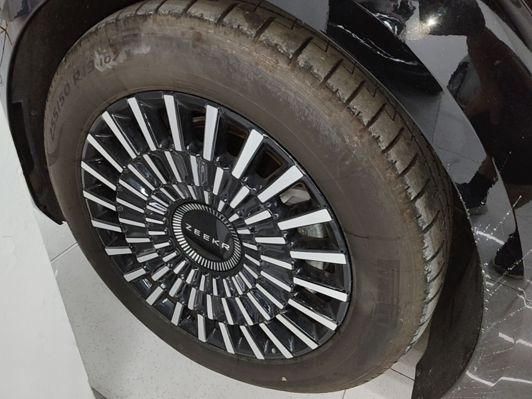 Zeekr 009 2024 Six-Seat Executive Version 4WD 108 kWh — снимка 10