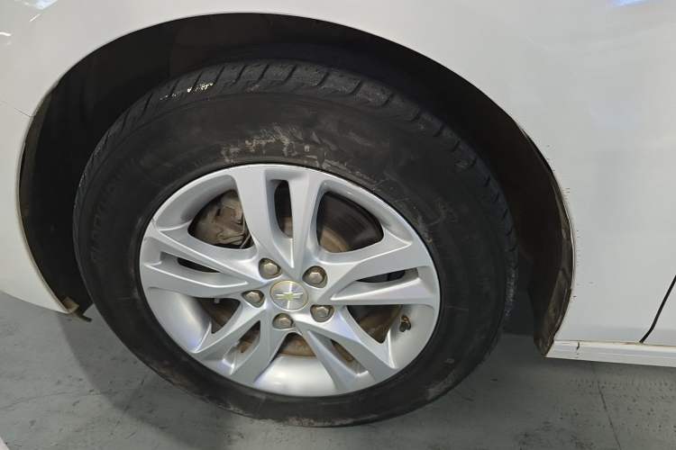 Used Chevrolet Cavalier 2016 1.5L Automatic Xinyue Edition Left Front Wheel Hub