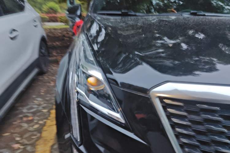 Used Cadillac XT5 2020 Revised Version 28T Luxury Edition Right Front Headlight