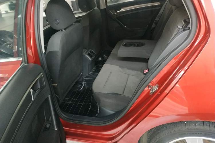 Used Volkswagen Golf 2015 1.6L Automatic Comfort Model
