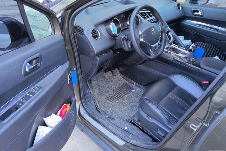 Used Peugeot 3008 2015 1.6THP Automatic Prestige Edition Driver Seat