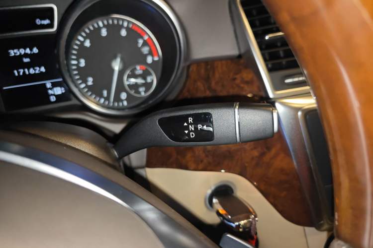 Used Mercedes-Benz M-Class 2012 ML 350 Luxury Edition