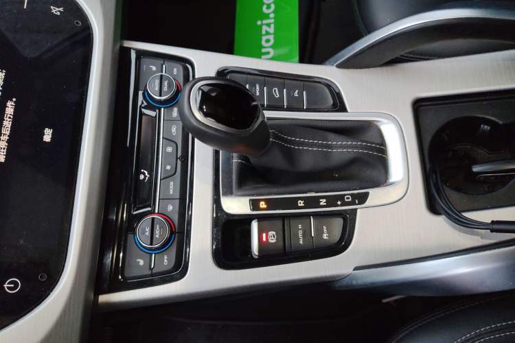 Used Geely Auto Emgrand X7 Sport 2018 1.8TD Automatic Two-Wheel Drive Smart 4G Connected Version