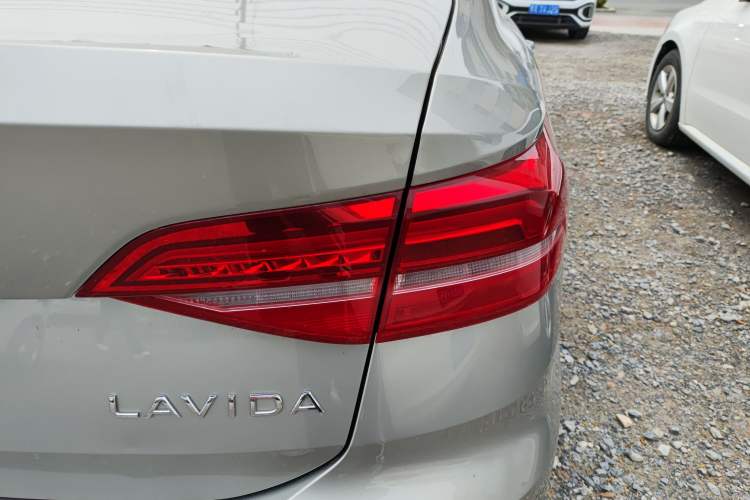 Used Volkswagen Lavida 2021 1.5L Automatic Comfort Edition Right Rear Taillight