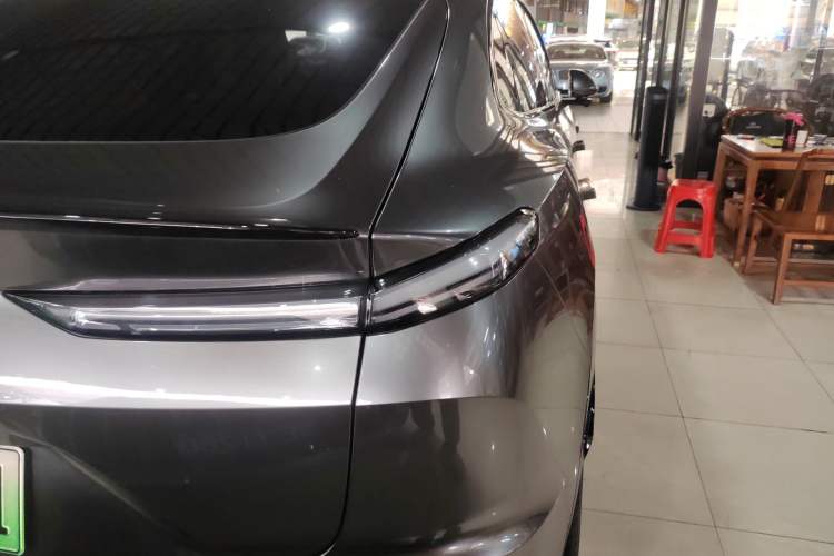 Used ONVO L60 2024 60 kWh Rear-Drive Version Right Rear Taillight