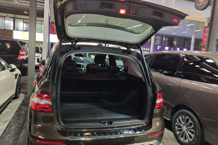 Used Mercedes-Benz M-Class 2015 ML 400 4MATIC Dynamic Model
