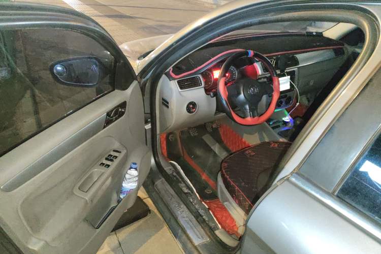 Used Volkswagen Bora 2011 1.6L Manual Fashion Edition
