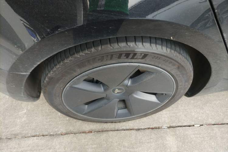 Used Tesla Model 3 2022 Rear-Wheel-Drive Version Right Rear Wheel Hub