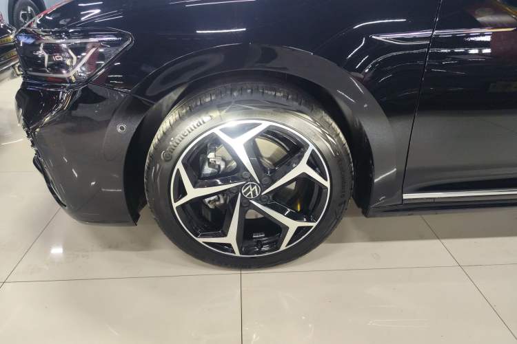 Used Volkswagen Passat 2025 Outstanding Model 380TSI Starry Dragon Glorious Edition
