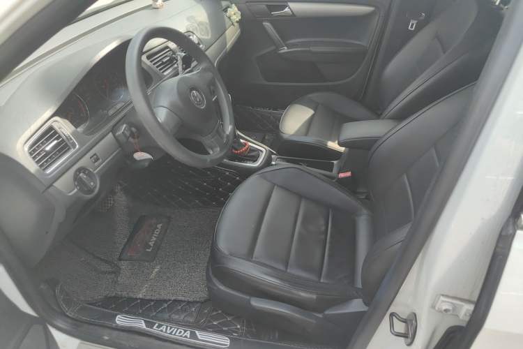 Used Volkswagen Lavida 2013 Restyled Classic 1.6L Automatic Comfort Edition