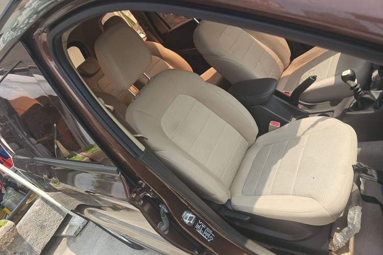 Used Wuling Hongguang 2019 1.5L S Standard Version China VI LAR Right Front Seat