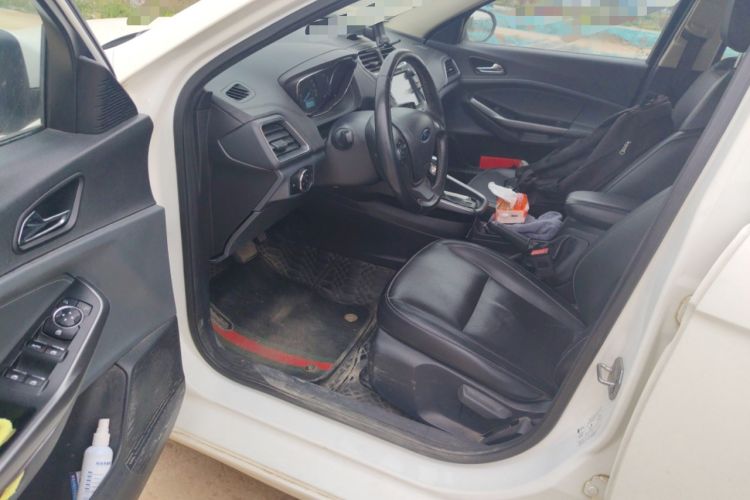 Used Ford Escort 2015 1.5L Automatic Fashion Model Driver Seat