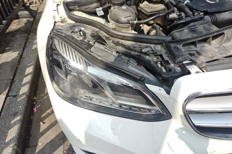 Used Mercedes-Benz E-Class 2014 E 260 L Sport Edition
