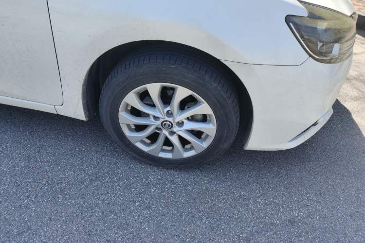 Used Nissan Sylphy 2016 1.6 XL CVT Luxury Edition Right Front Wheel Hub