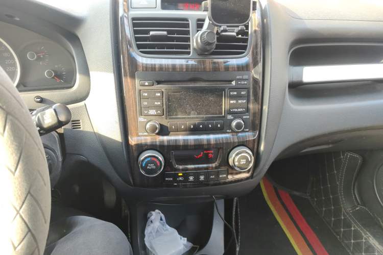 Used Kia Sportage 2013 2.0L Automatic Two-Wheel Drive GLS Trim