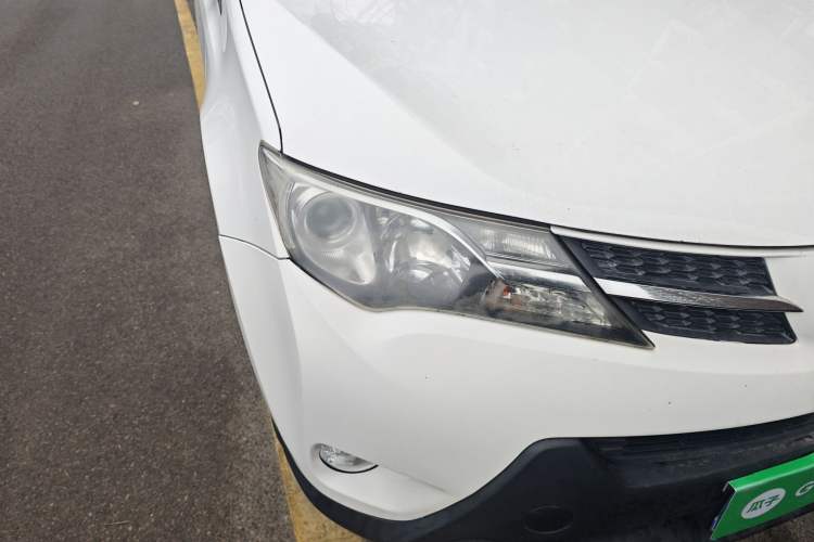 Used Toyota RAV4 2013 2.0L CVT Four-Wheel Drive New Edition