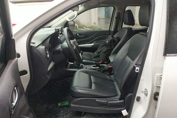 Used Dongfeng Palazzo 2021 1.8T Manual 4x4 Elite Edition Left Front Seat