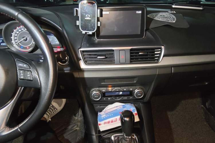 Used Mazda 3 Axela 2014 Hatchback 2.0L Automatic Sport Model Audio And AC Panel