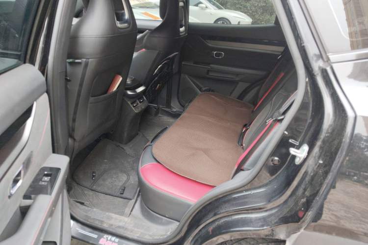 Used JETOUR Dashing i-DM 2022 1.5T DHT Lightning 01 Left Rear Seat