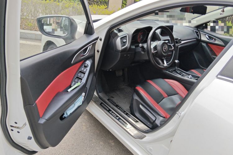 Used Mazda 3 Axela 2017 Sedan 1.5L Automatic Luxury Model Emission Standard China V Driver Seat