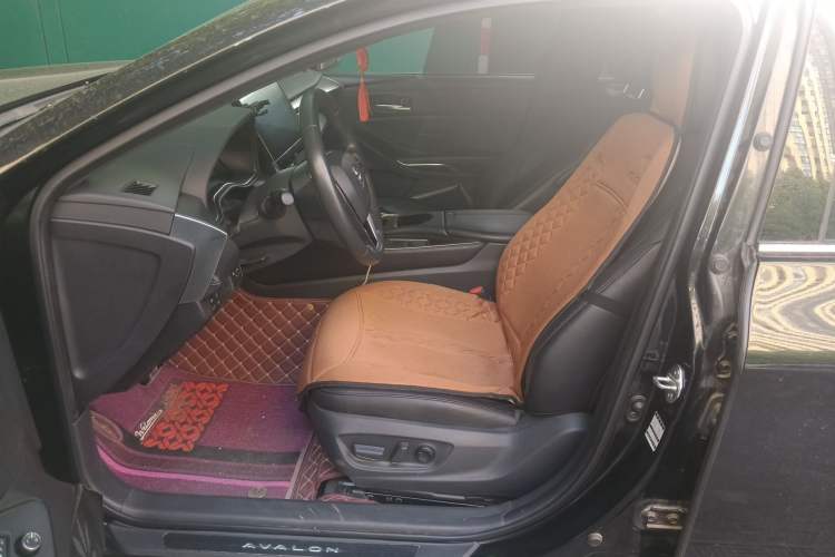 Used Toyota Avalon 2022 2.0L XLE Premium Edition