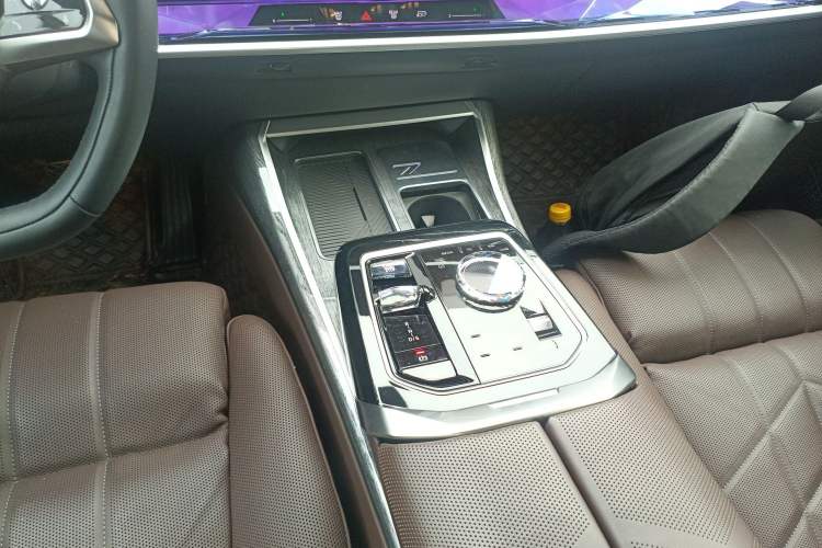 Used BMW 7 Series 2023 740Li Luxury Edition with Premium Package
