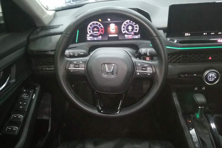 Used Honda Accord 2025 260TURBO Luxury Edition Steering Wheel