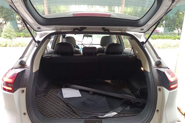 Used Geely Auto Emgrand X7 Sport 2018 1.8TD Automatic Two-Wheel Drive Smart Connect 4G Internet Edition