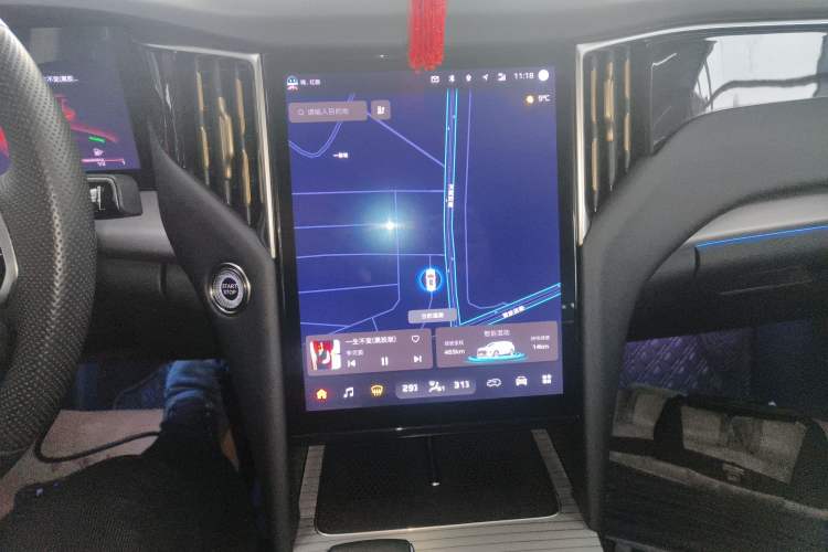 Used Hongqi HS7 PHEV 2024 2.0T PHEV Four-Wheel Drive Flagship Edition 6 Seats Audio And AC Panel