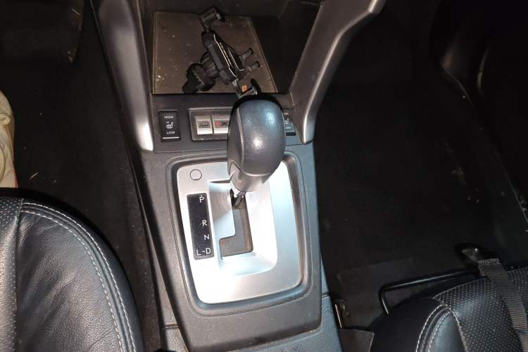 Used Subaru Forester 2013 2.5i Automatic Elite Edition Gear Lever