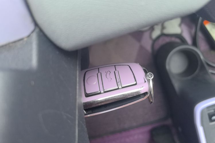 Used Chery QQ Ice Cream 2022 170km Sundae Phosphate Lithium-Ion