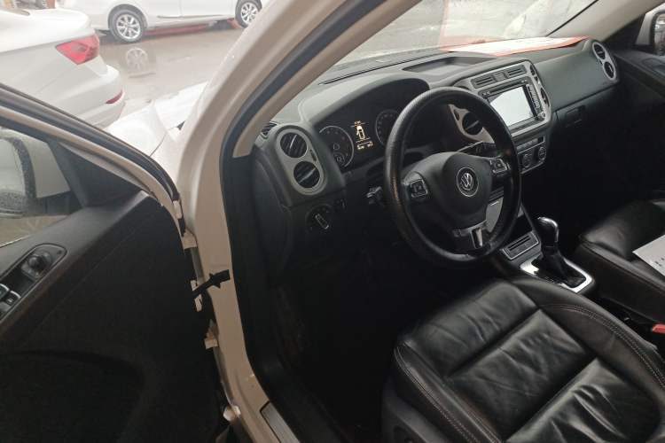 Used Volkswagen Tiguan L 2016 280TSI Automatic Two-Wheel Drive Silk Road Comfort Edition
