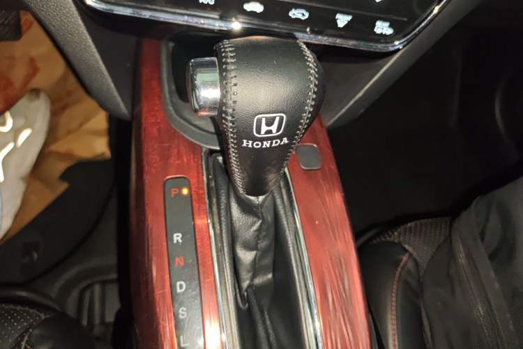Used Honda XR-V 2015 1.8L VTi CVT Luxury Edition Gear Lever