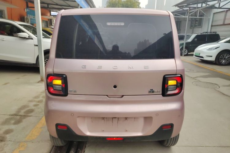 Used Geely Galaxy Panda 2023 Panda Mini 200km Endurance Bear
