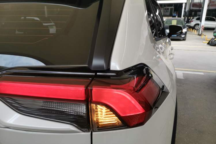 Used Toyota RAV4 2023 Dual-Engine 2.5L E-CVT Four-Wheel Drive Elite Plus Edition