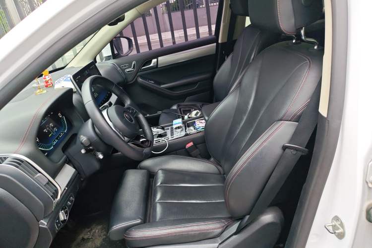 Used BYD Tang New Energy 2018 DM 2.0T All-Wheel Drive Smart Connect Genesis Edition 7 Seats China V Emission Standard
